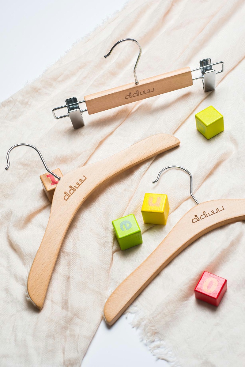 实木衣架什么颜色好【华恩】