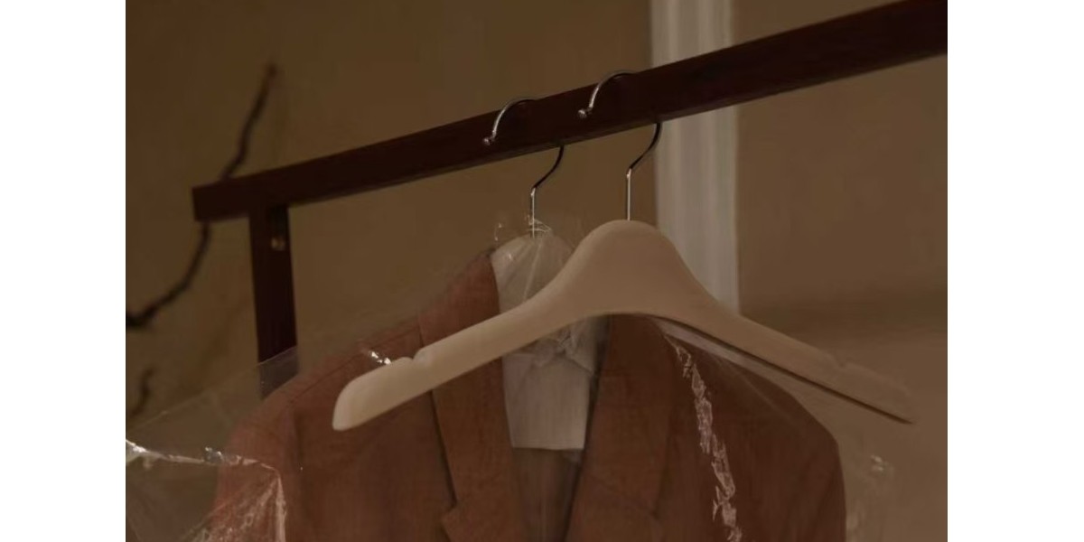 淘宝黑马服装品牌：以“搭赠”细节，俘获高阶女性消费者青睐