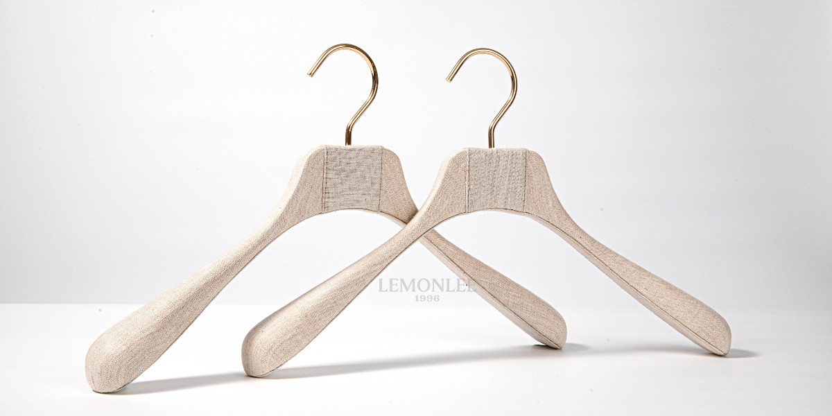 30年匠心打磨：这款「难造又好用」的亚麻包布衣架，藏着衣物护理的小心思